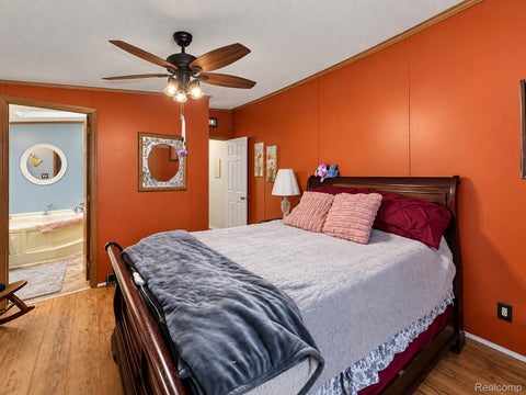 Tiny photo for 30007 Meadow LN, Gibraltar City, MI 48173 (MLS # 20261071735)
