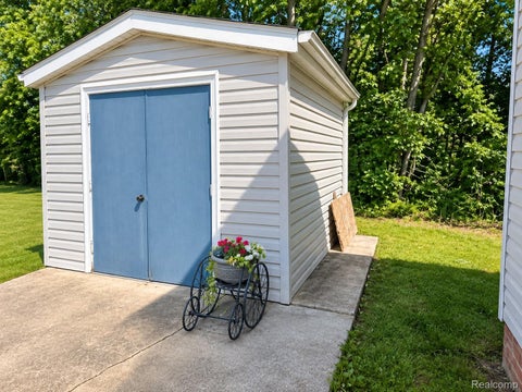 Tiny photo for 30007 Meadow LN, Gibraltar City, MI 48173 (MLS # 20261071735)