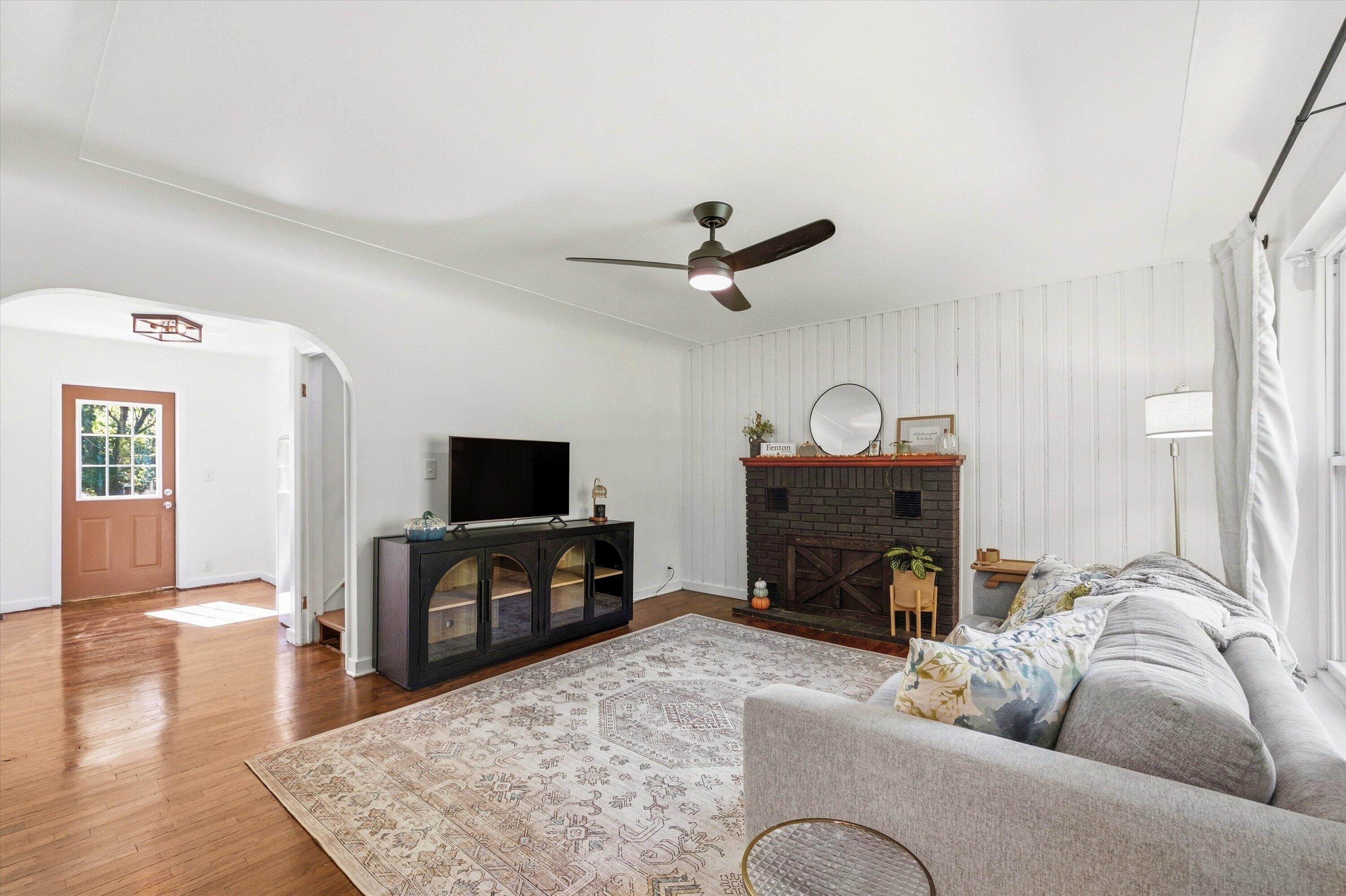 835 W Silver Lake Road