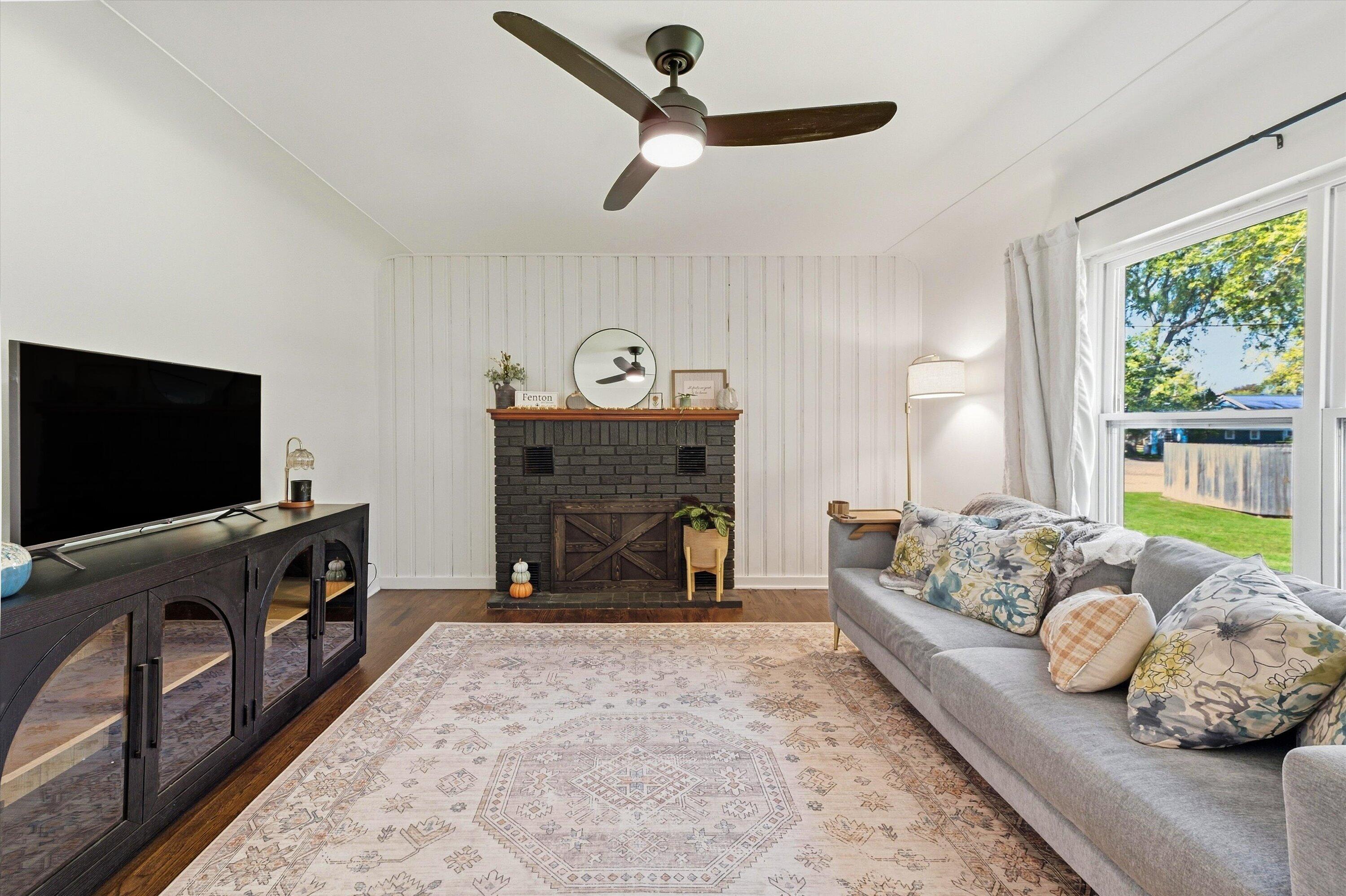835 W Silver Lake Road