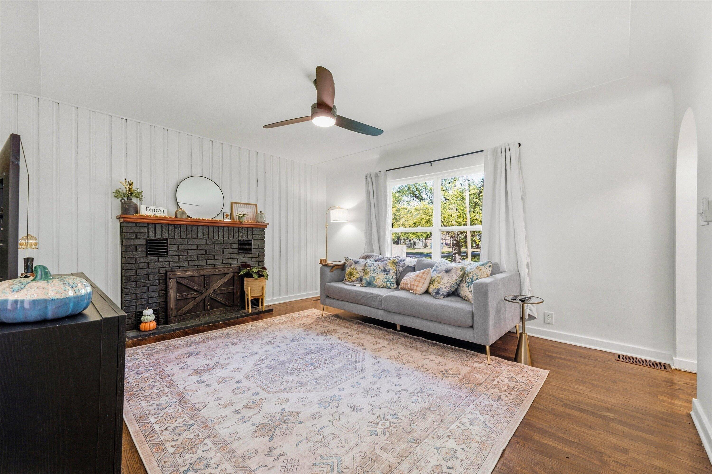 835 W Silver Lake Road