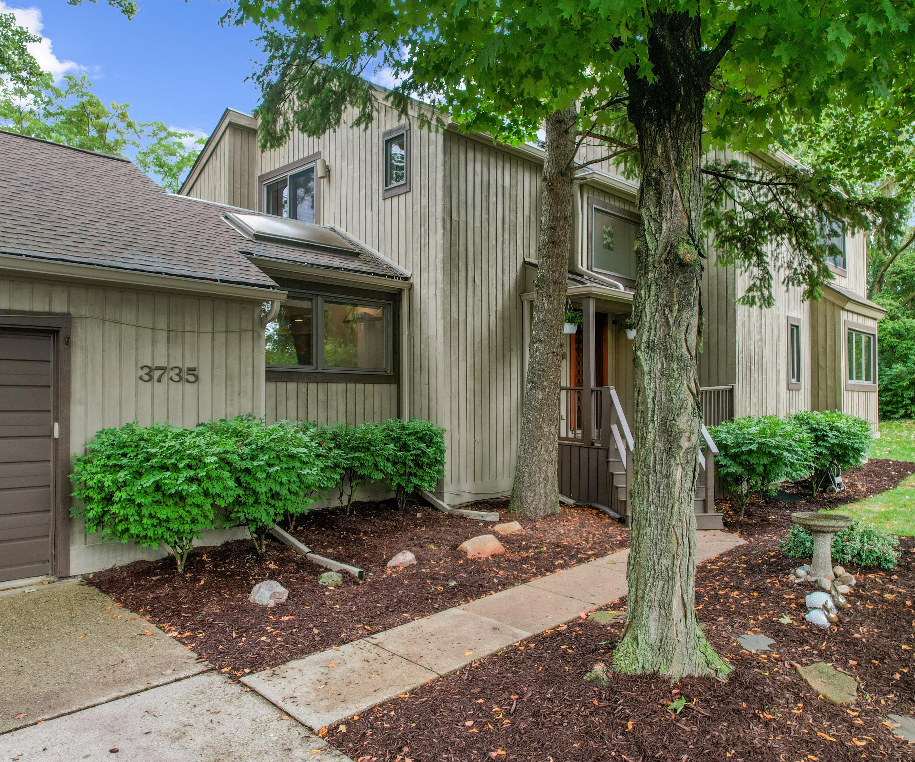 3735 Tremont Lane