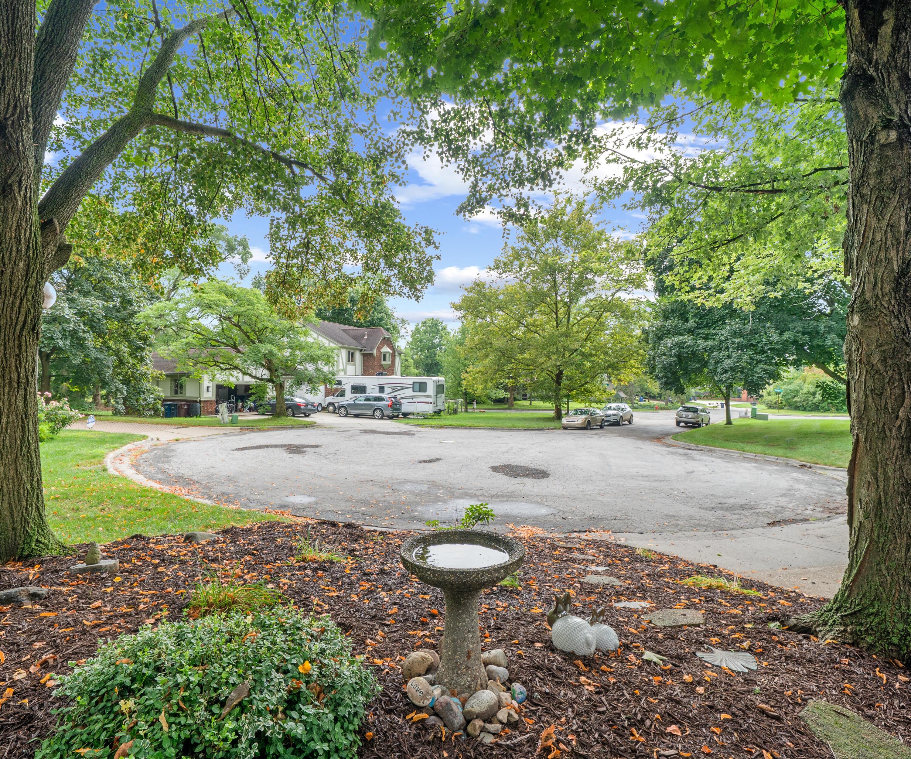 3735 Tremont Lane