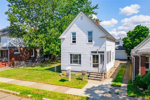 1821 4th Street Wyandotte City MI 48192