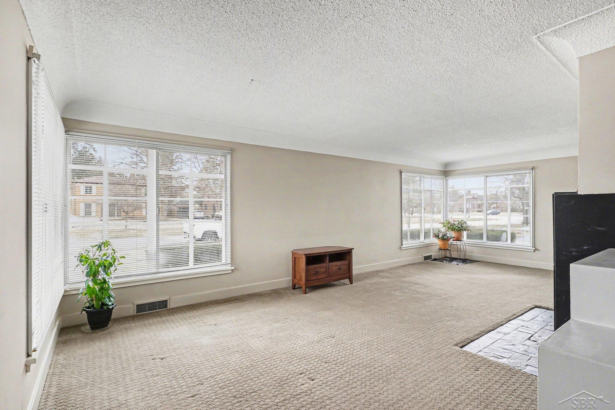 2319 Delaware Boulevard