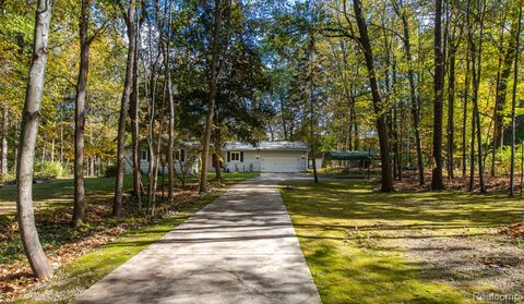 1969 Woodsman Drive Groveland Township MI 48462