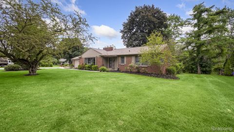 Tiny photo for 4845 KEITHDALE Lane, Bloomfield Charter Township, MI 48302 (MLS # 20261022945)