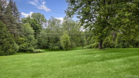 Tiny photo for 4845 KEITHDALE Lane, Bloomfield Charter Township, MI 48302 (MLS # 20261022945)