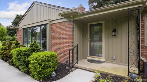 Tiny photo for 4845 KEITHDALE Lane, Bloomfield Charter Township, MI 48302 (MLS # 20261022945)