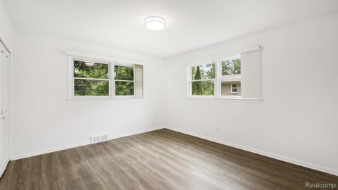 Tiny photo for 4845 KEITHDALE Lane, Bloomfield Charter Township, MI 48302 (MLS # 20261022945)