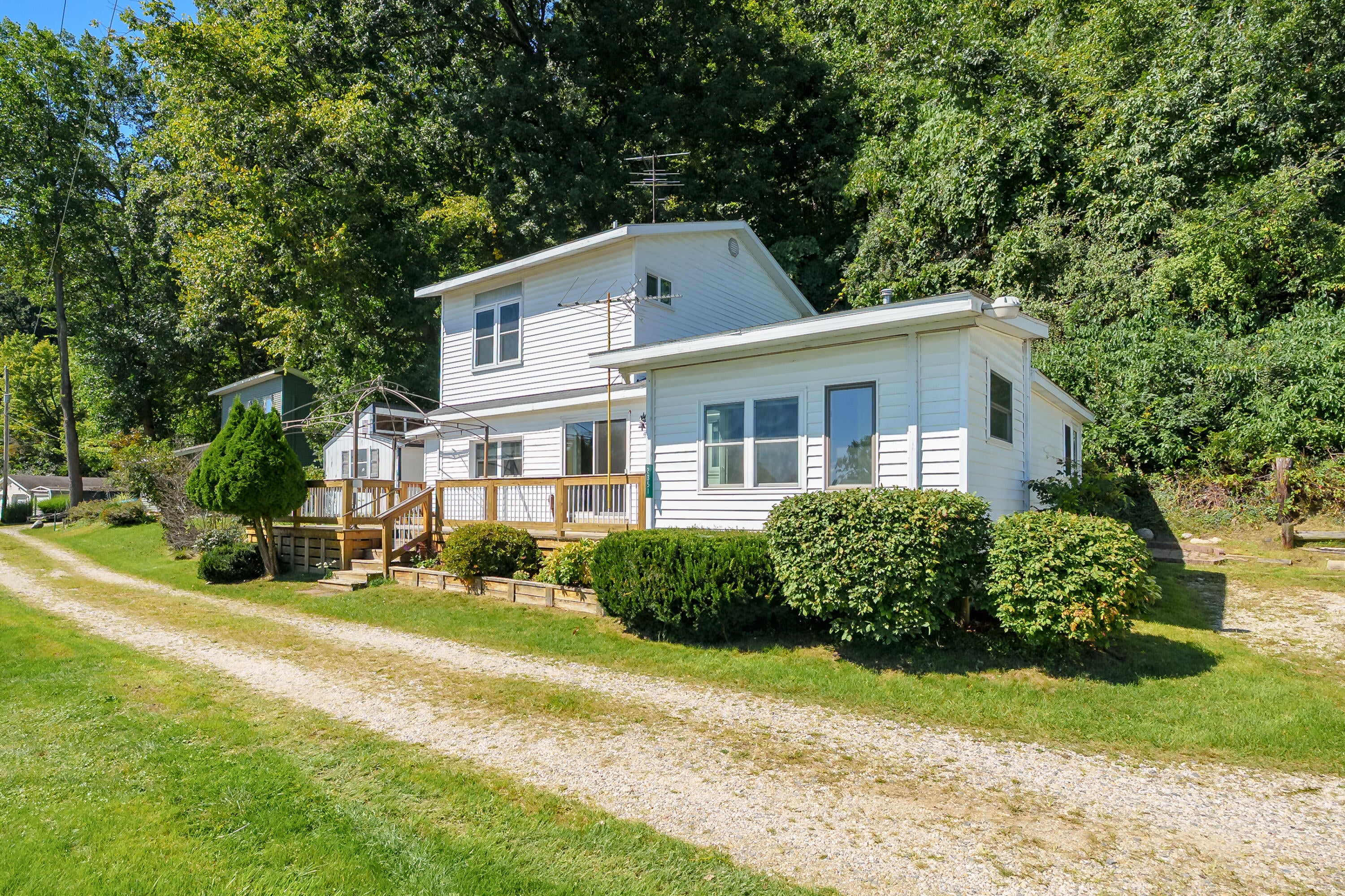 2351 Bristol Lake Road