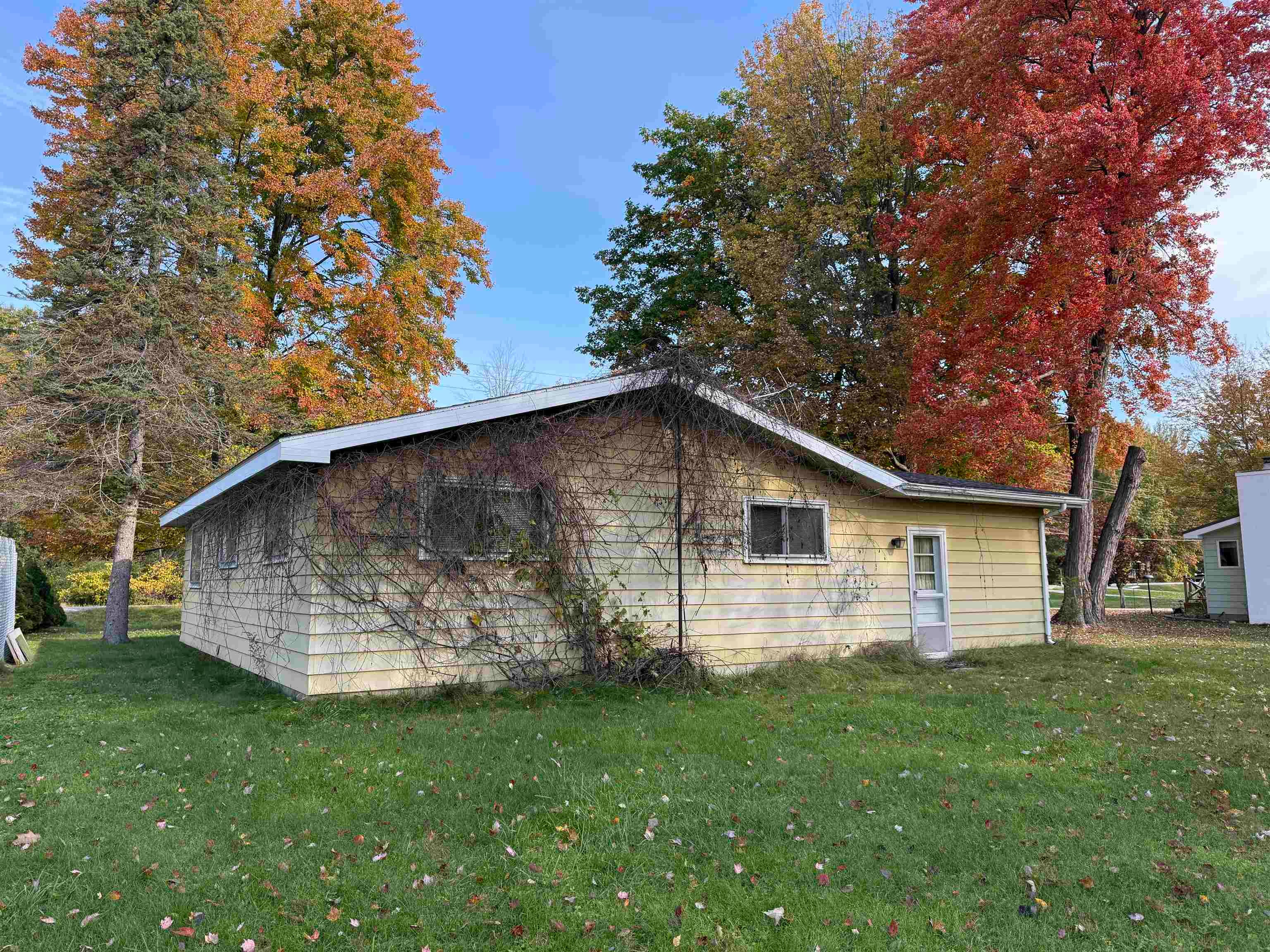 8273 Long Lake Road