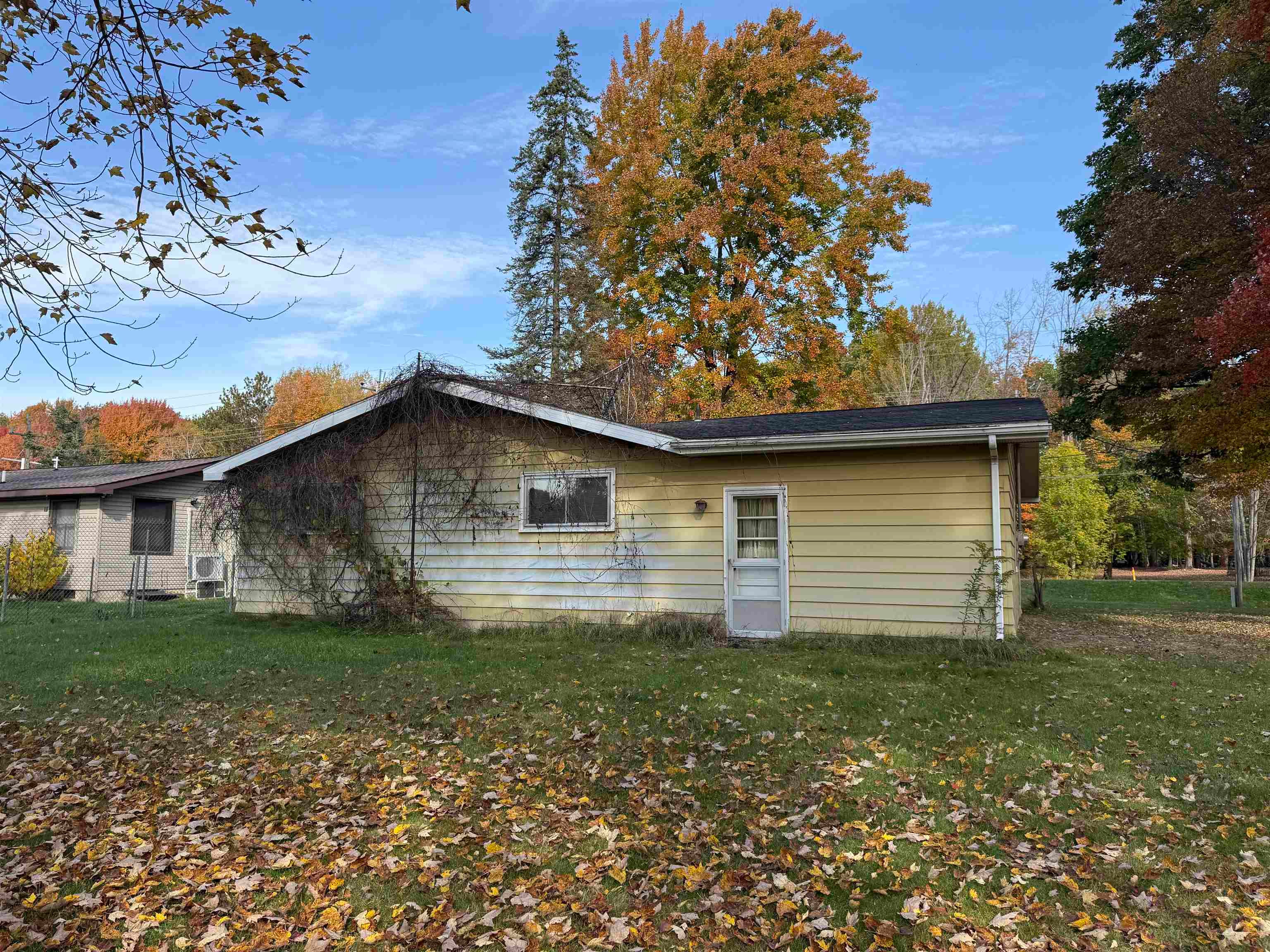 8273 Long Lake Road