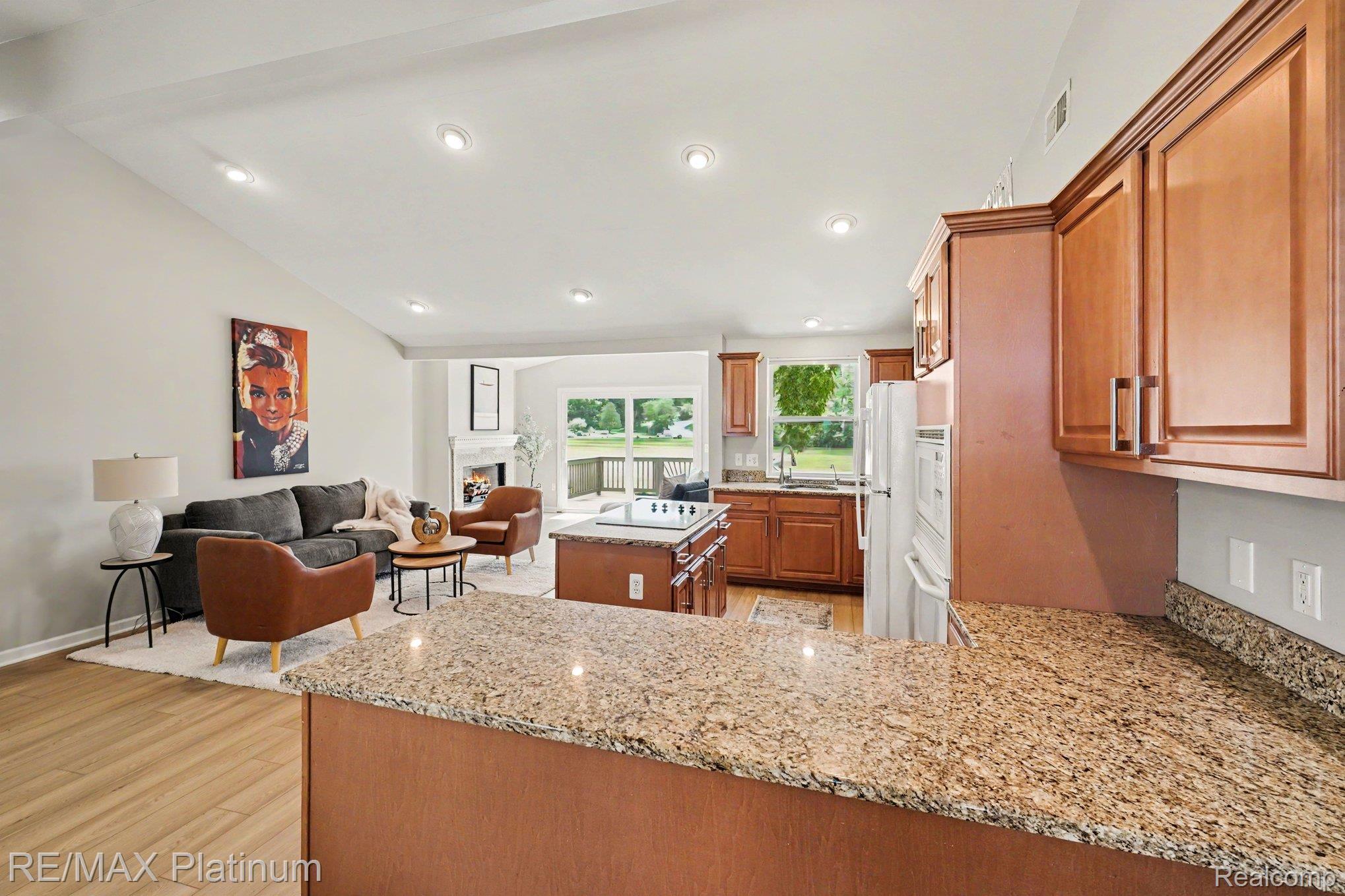 11624 ISLAND COURT