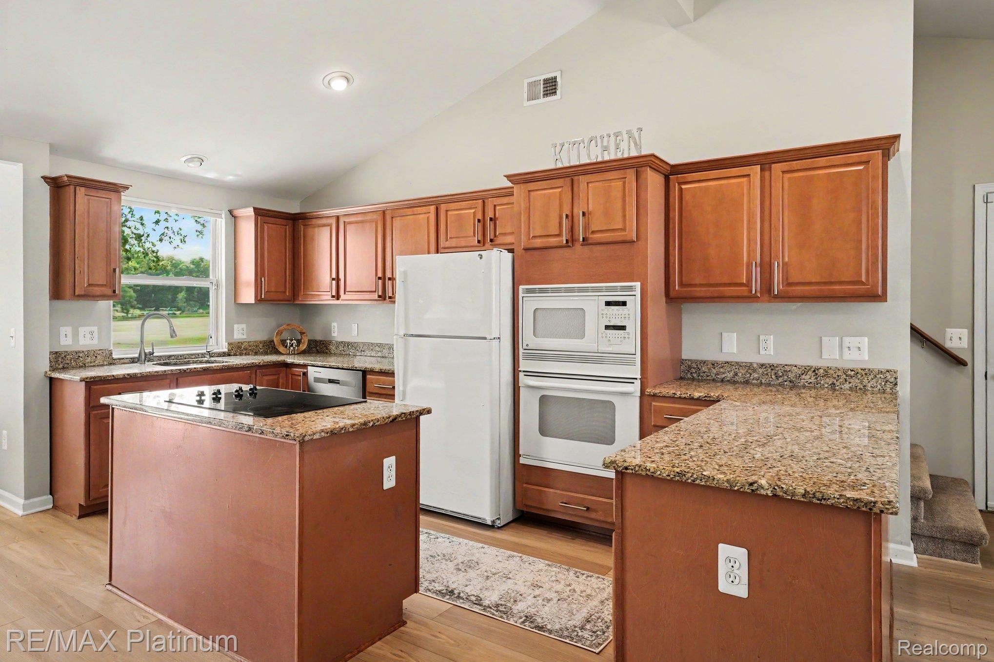 11624 ISLAND COURT