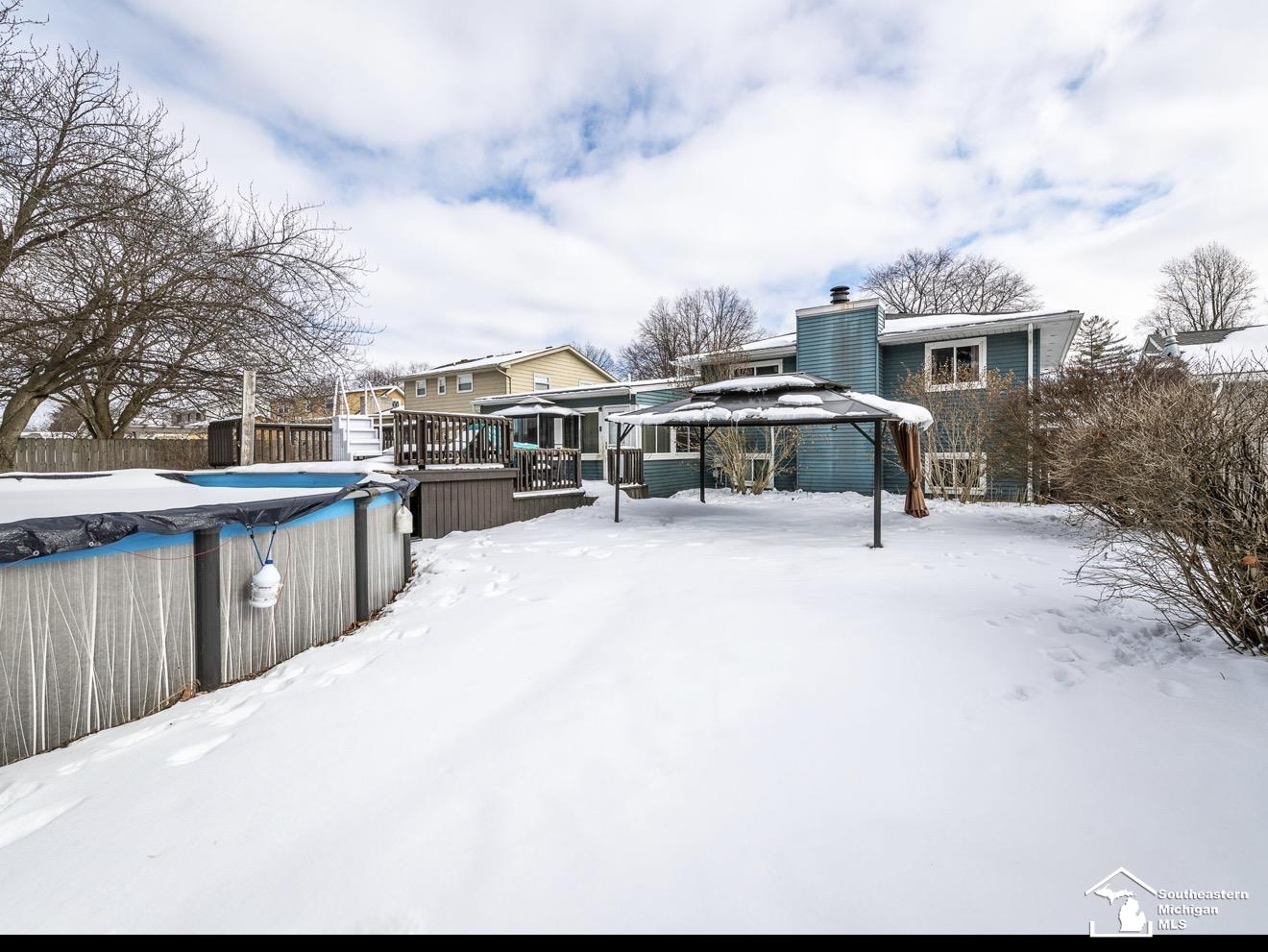 745 N Roessler Street