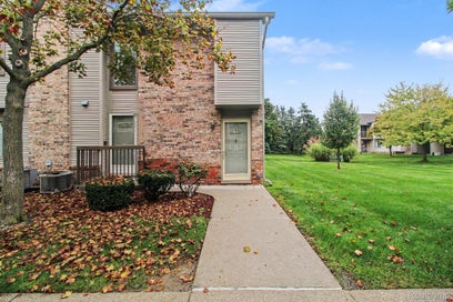 42776 Lilley Pointe Drive 171 Canton Charter Township MI 48187