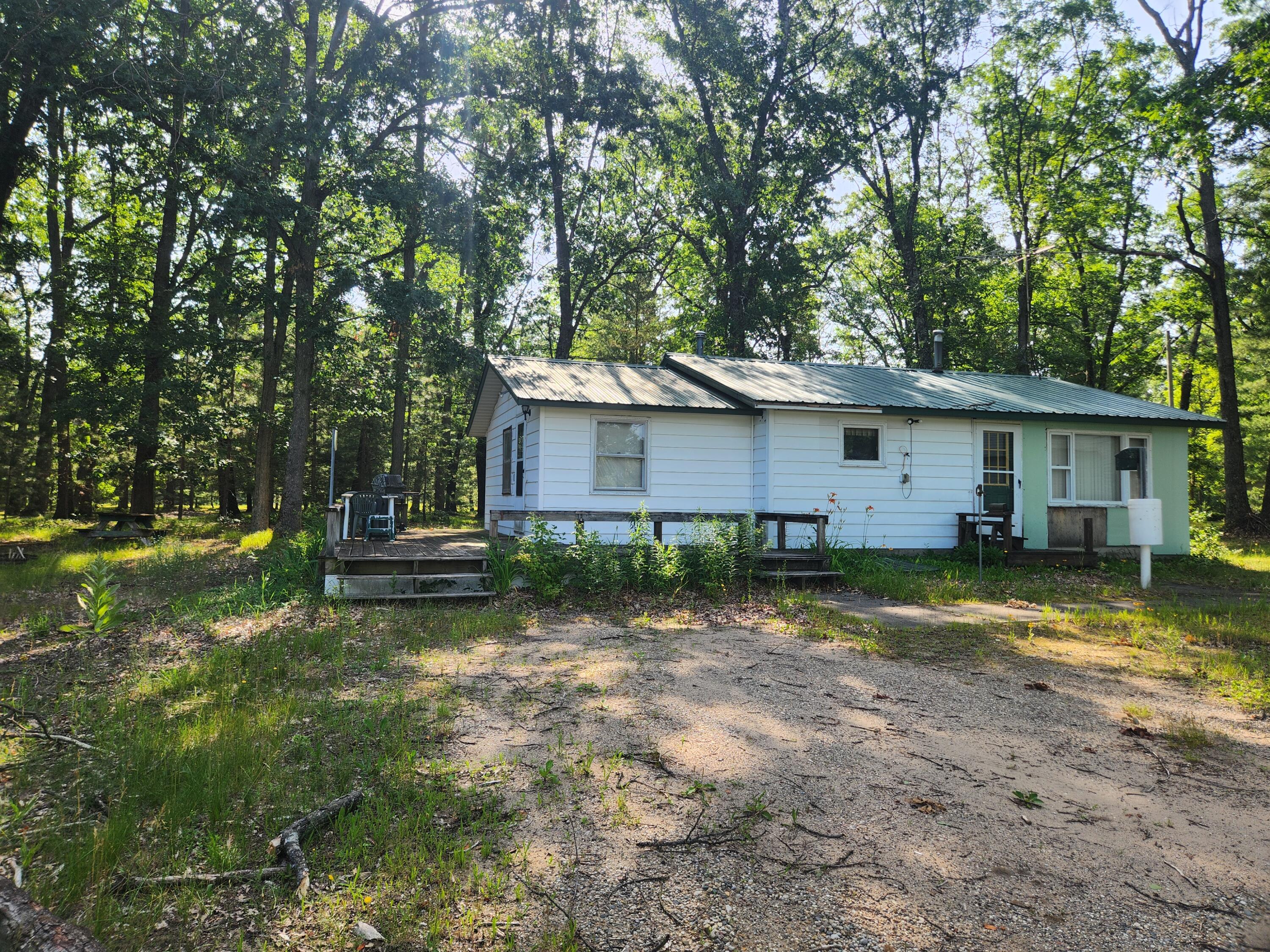 2318 W 14 Mile Road