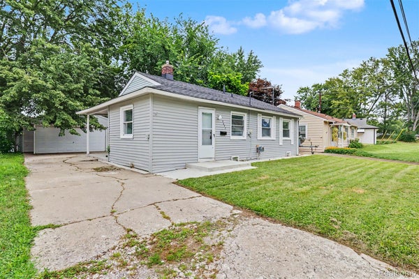 2637 CASCADE CT, WESTLAND, MI 48186 - Image 07f9846ca97bc67d9ebffcb6a53cbed9/1318756155
