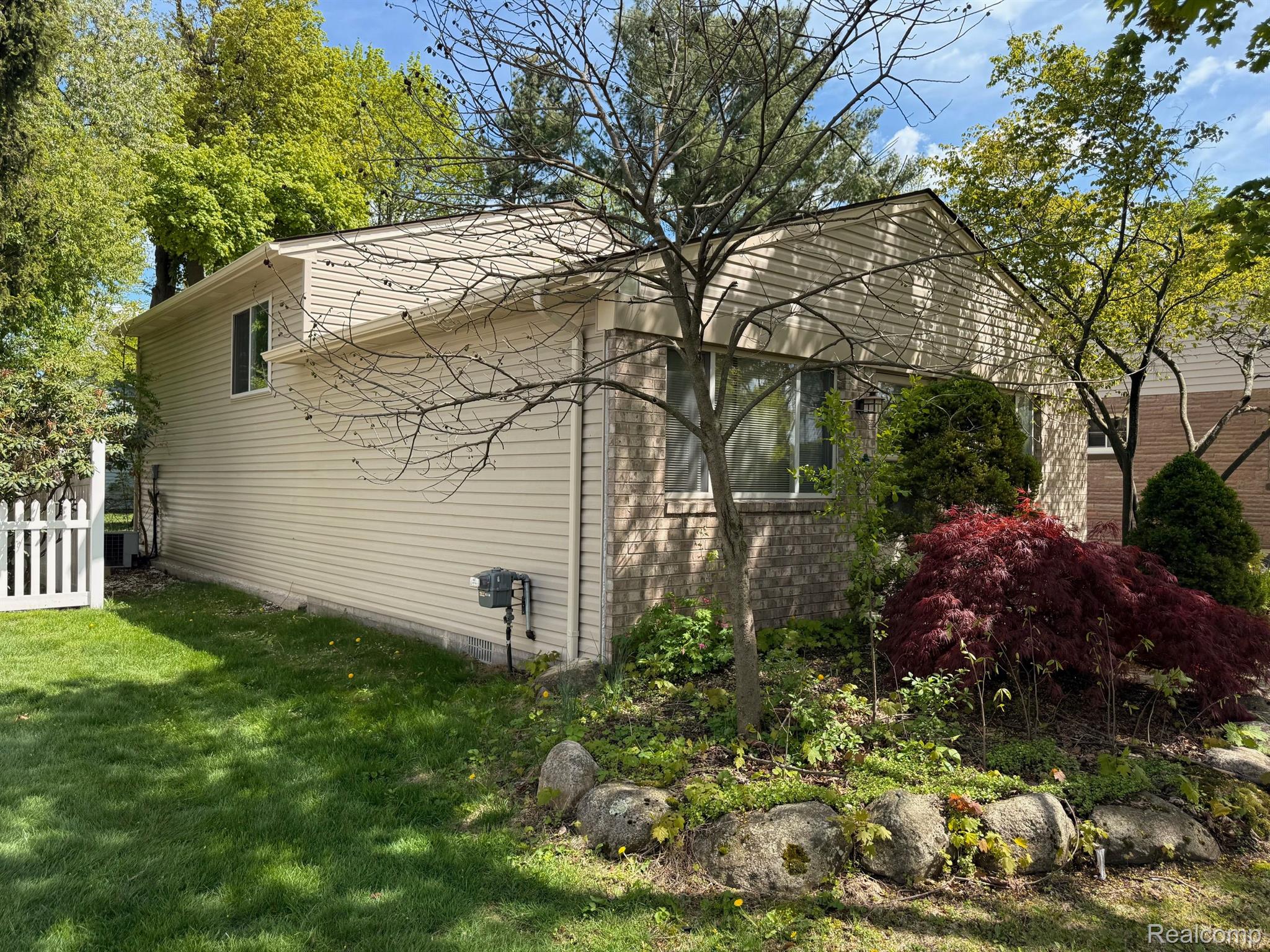 1959 WOODLAND Avenue