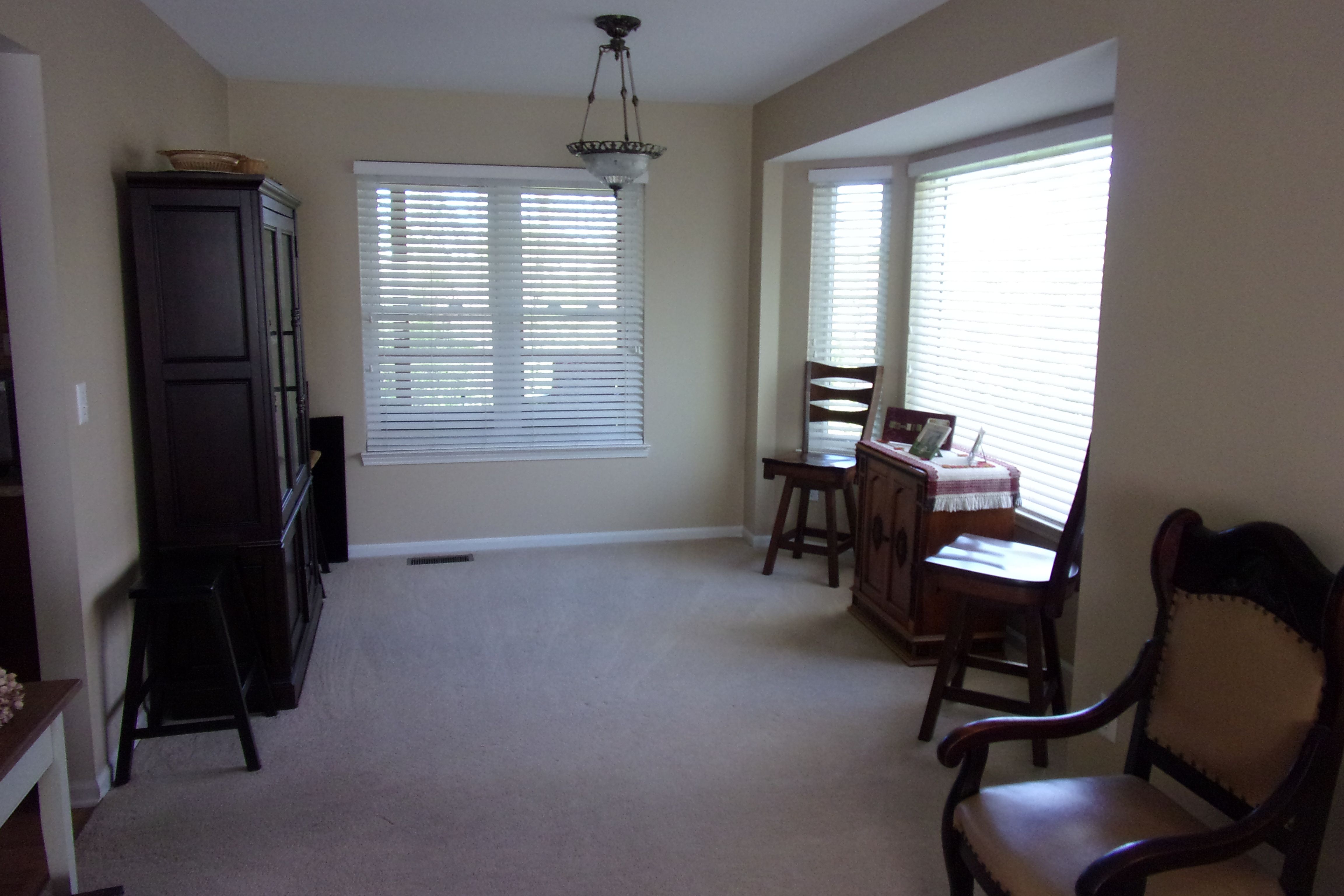 3163 W RIDGE Court