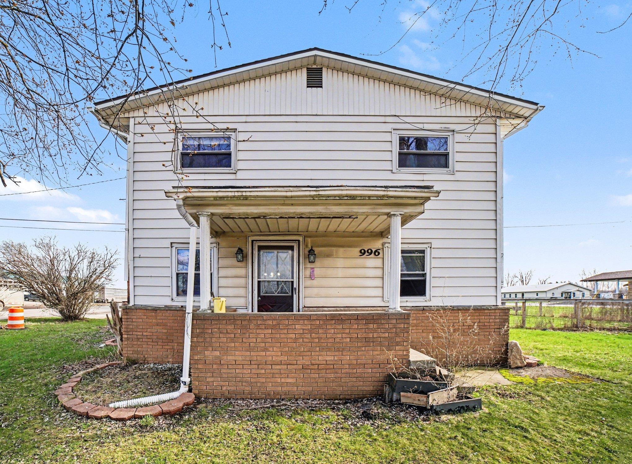 996 E Monroe Road