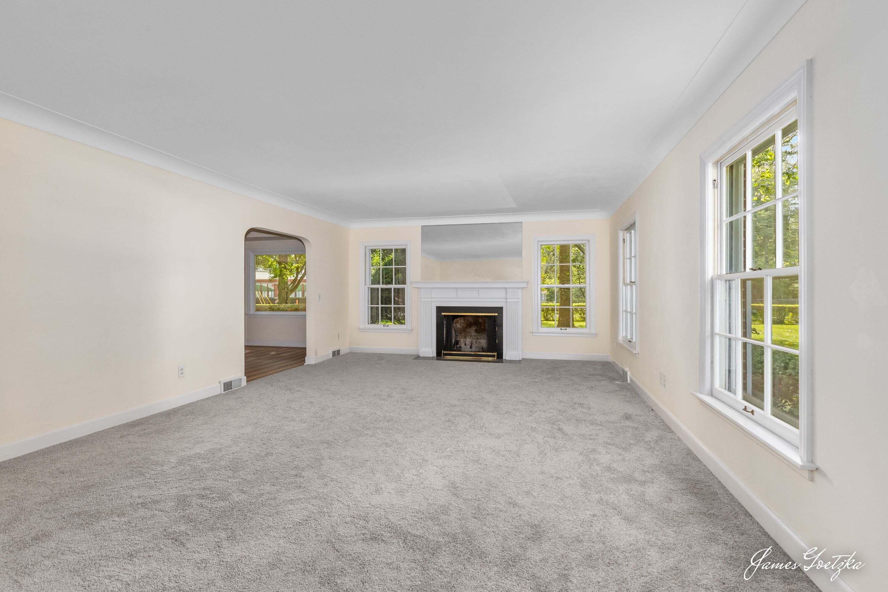 2352 SE Jefferson Drive SE