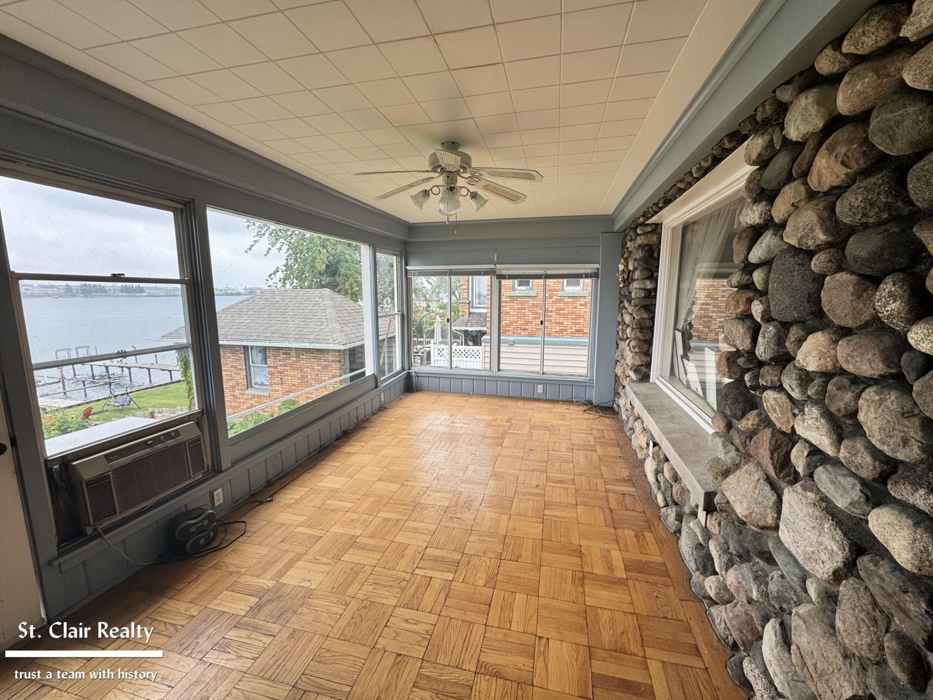 2704 Military Street