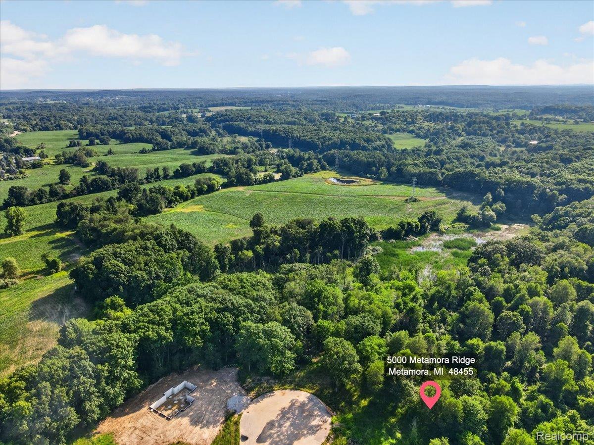 5000 Metamora Ridge