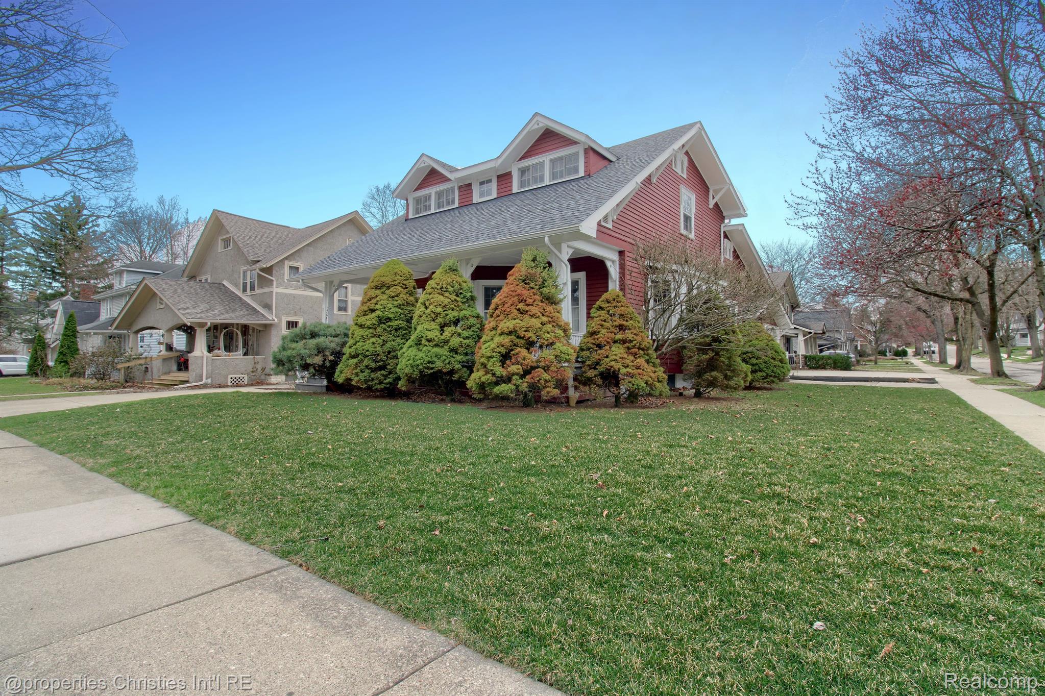 229 LINDEN Street