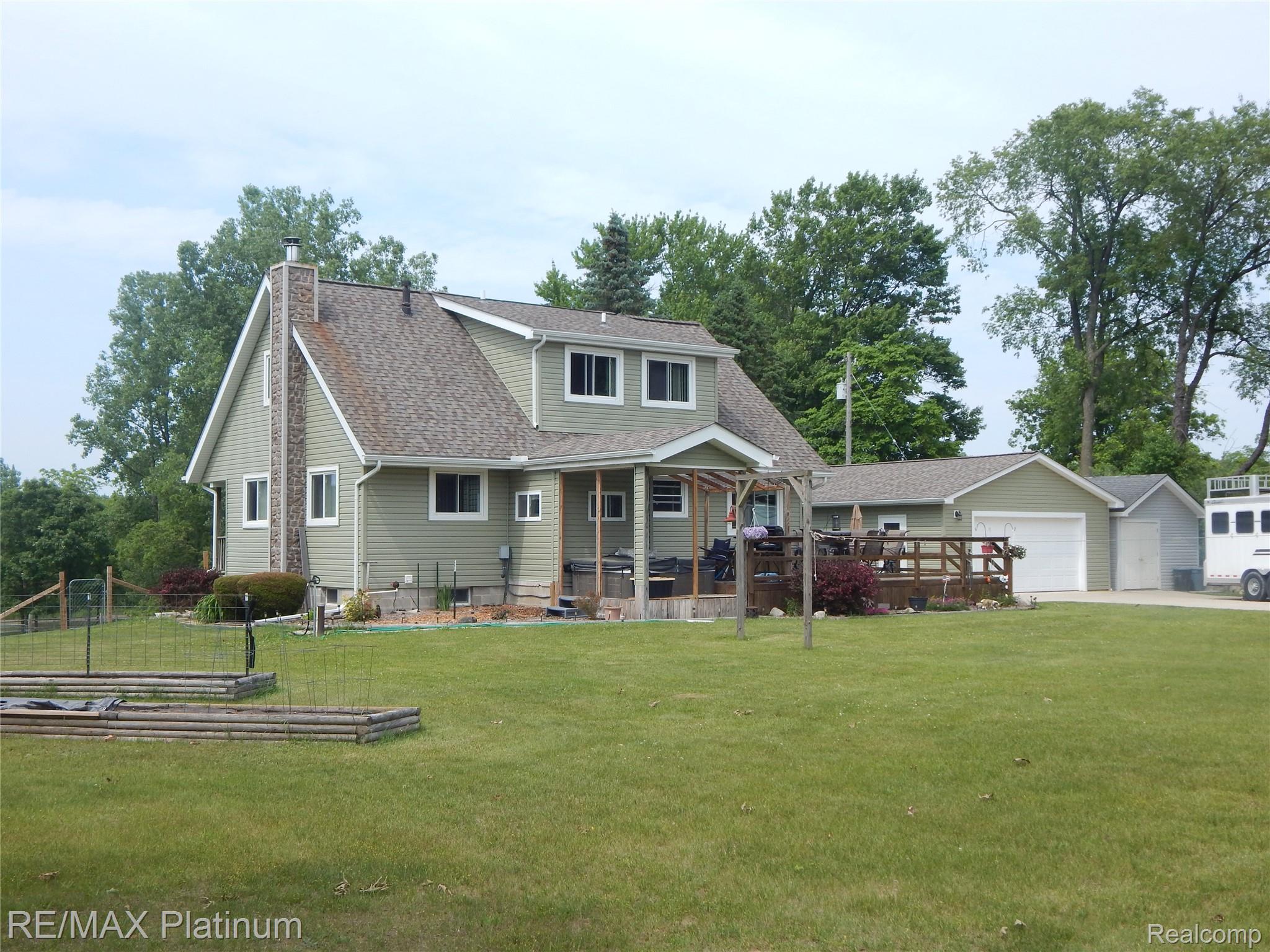 2025 W Rose Center Road