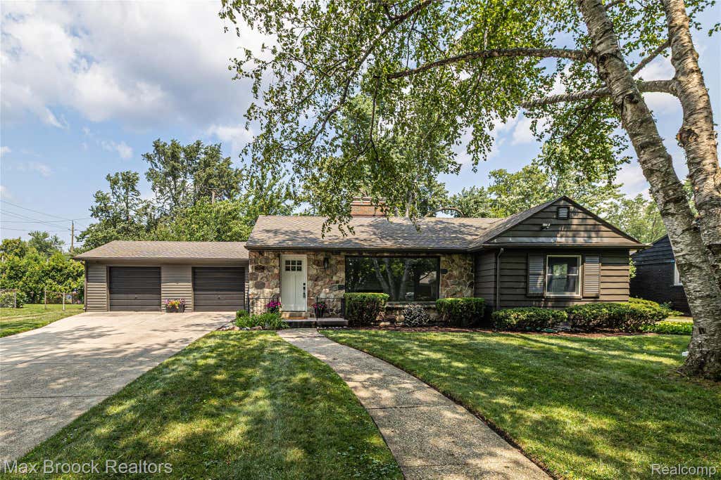 Photo of 16240 Amherst Avenue, Beverly Hills Village, MI 48025 (MLS # 20261056568)