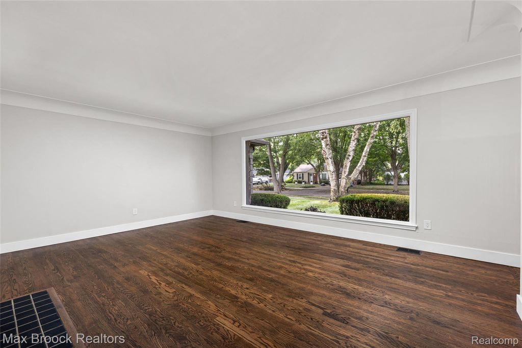 Photo of 16240 Amherst Avenue, Beverly Hills Village, MI 48025 (MLS # 20261056568)