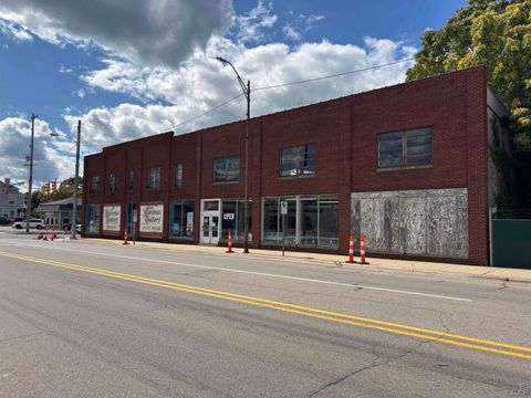 148 S Winter Street Adrian City MI 49221