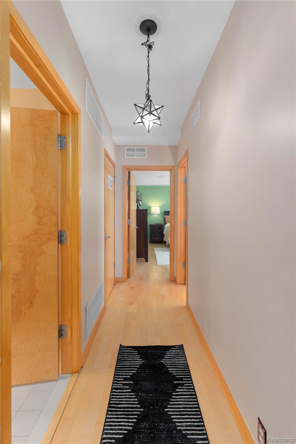 Detroit City, Michigan 48201, United States, 2 Bedrooms Bedrooms, ,2 BathroomsBathrooms,Residential,Active,178812