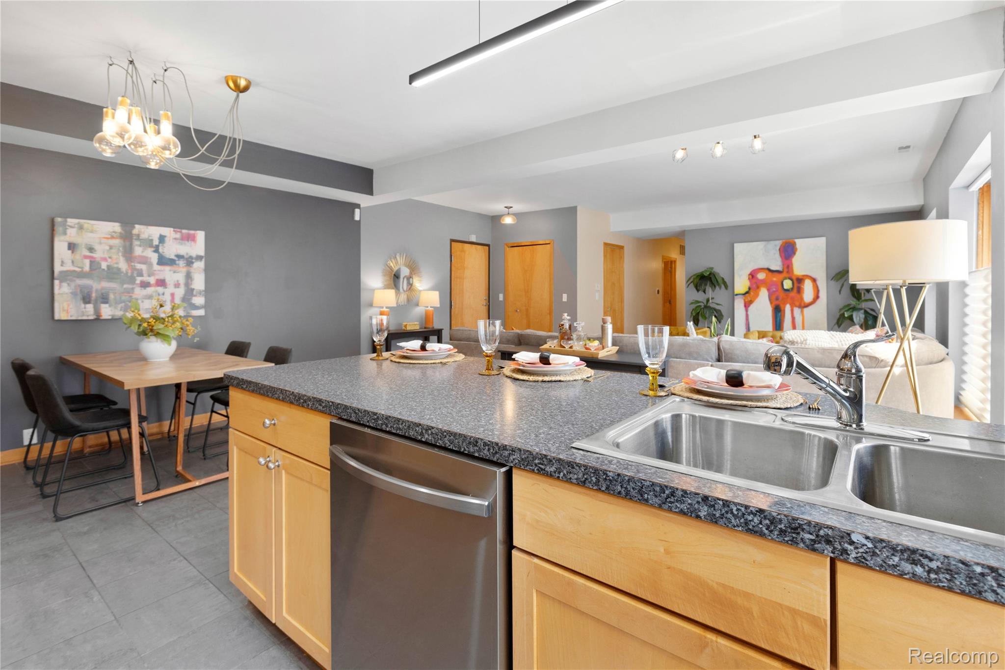 Detroit City, Michigan 48201, United States, 2 Bedrooms Bedrooms, ,2 BathroomsBathrooms,Residential,Active,178812