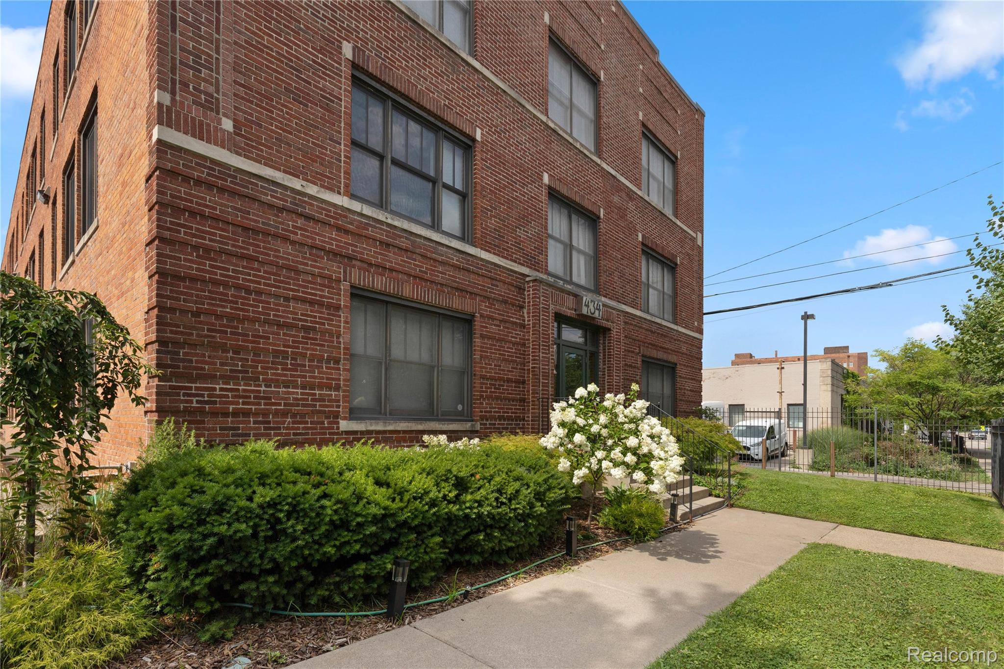 Detroit City, Michigan 48201, United States, 2 Bedrooms Bedrooms, ,2 BathroomsBathrooms,Residential,Active,178812