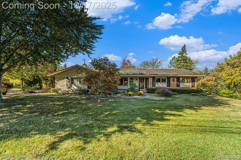 6720 Castle Drive Bloomfield Hills City MI 48301