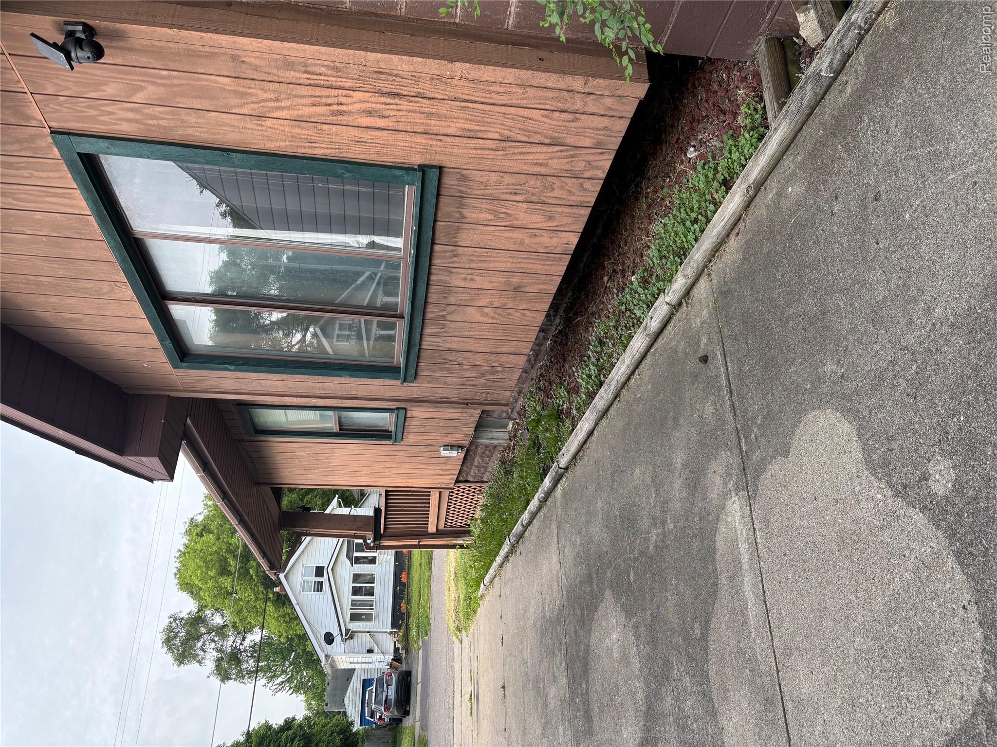 1122 Simcoe Avenue