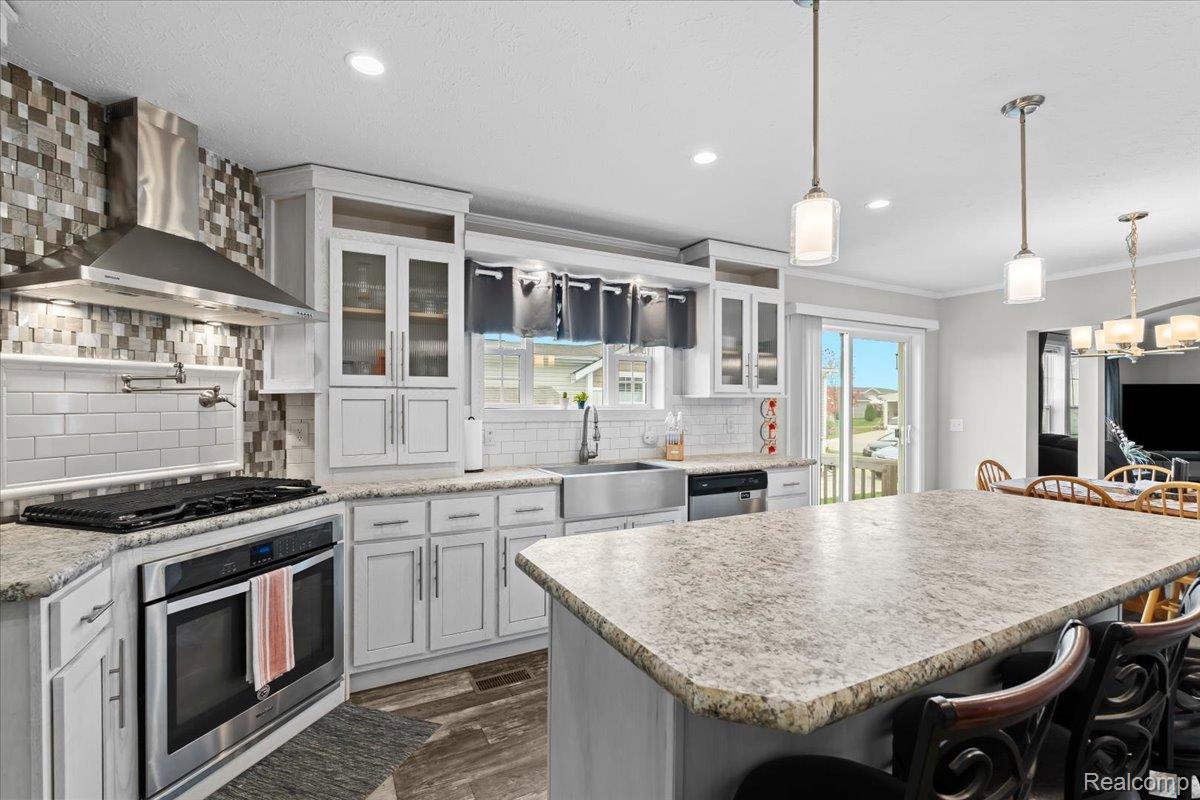 12361 Oak Ridge Circle