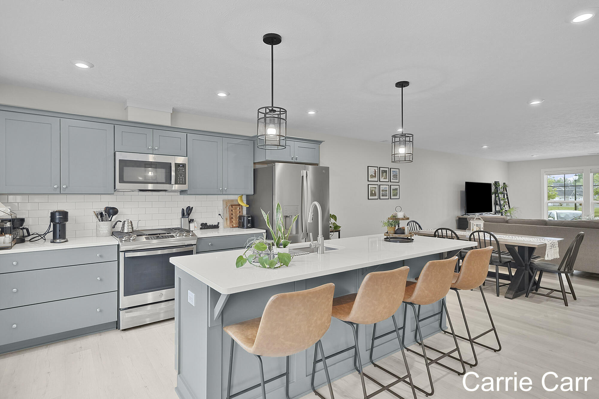 6857 Old Town Square