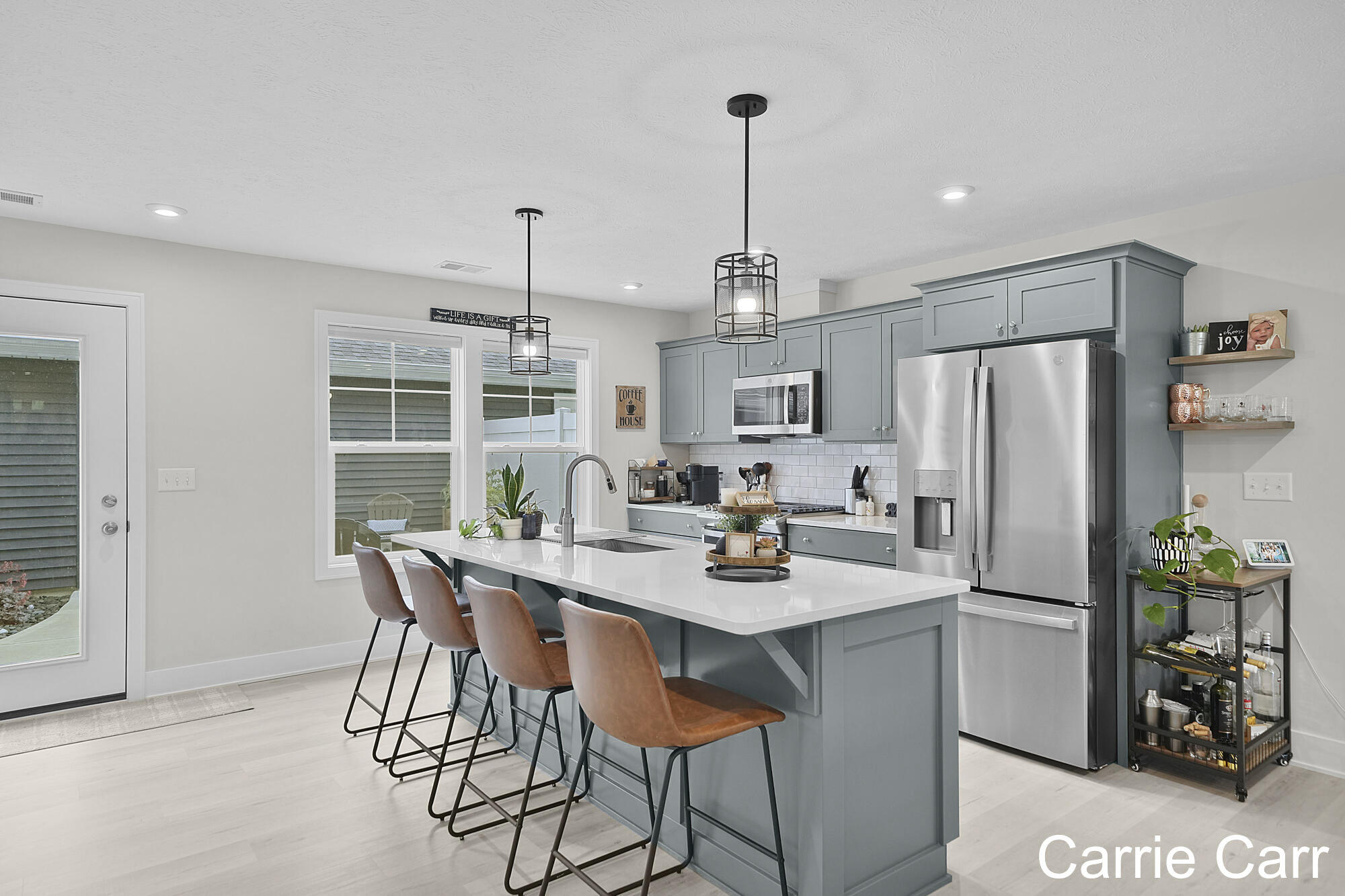 6857 Old Town Square