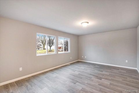 Tiny photo for 12521 Sharp Road, Fenton Charter Township, MI 48451 (MLS # 20261021737)