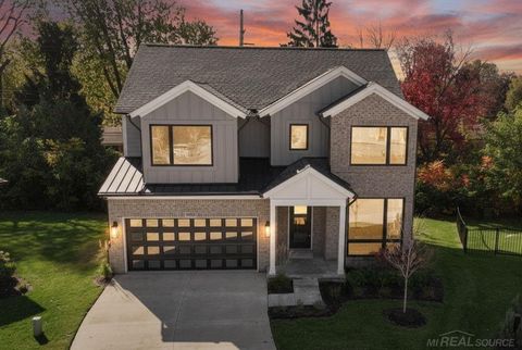 54695 Camden Court Shelby Charter Township MI 48316