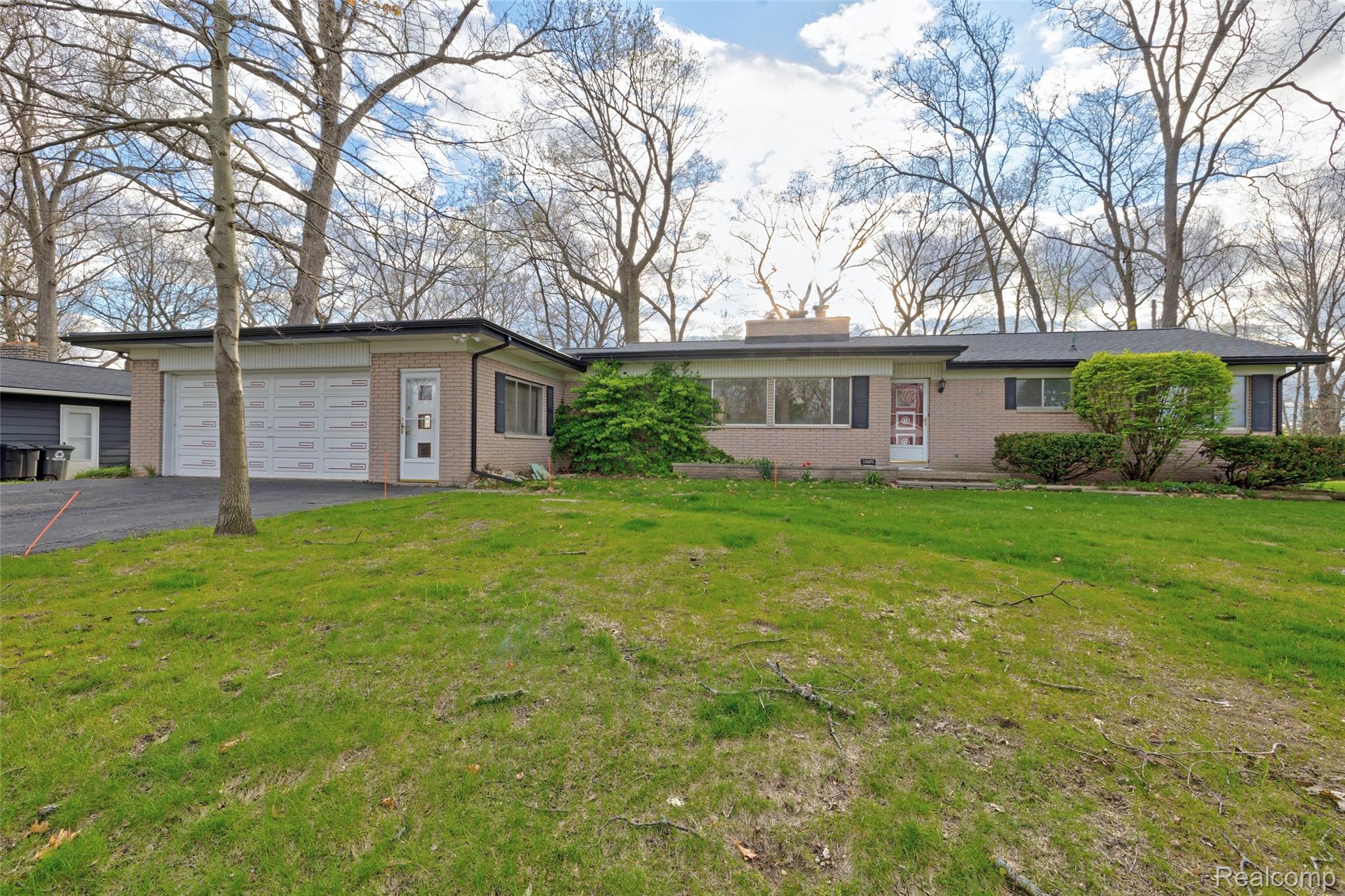 6025 Princess Lane