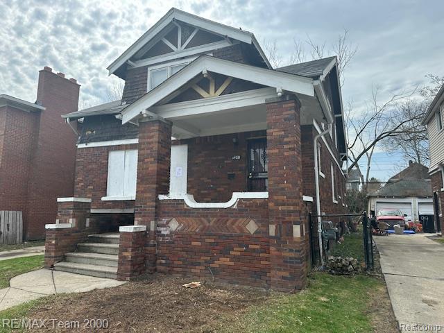 5291 Lakewood Street