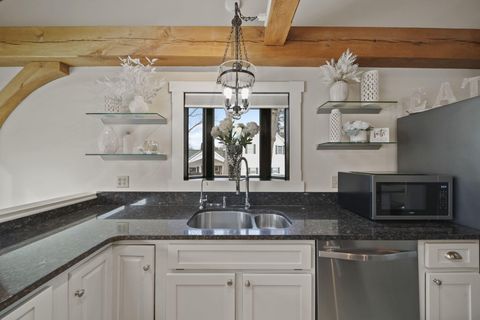 A home in FranklinTownship_Lenawee