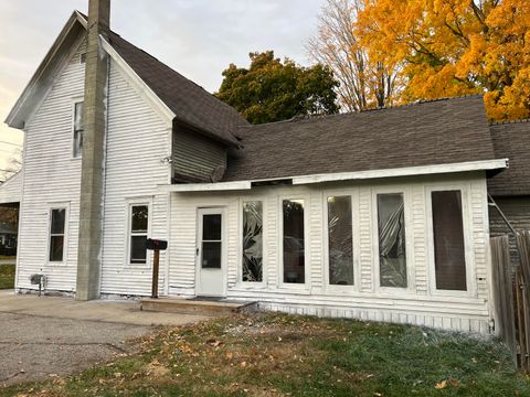 417 S Center Street Hartford City MI 49057