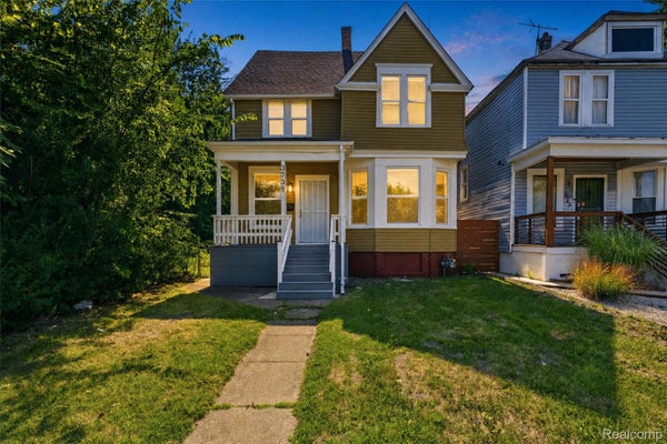 3739 VAN DYKE ST, DETROIT, MI 48214 - Image 0873f4a2893c0fd13e97669f2f3ed9a8/1398641035