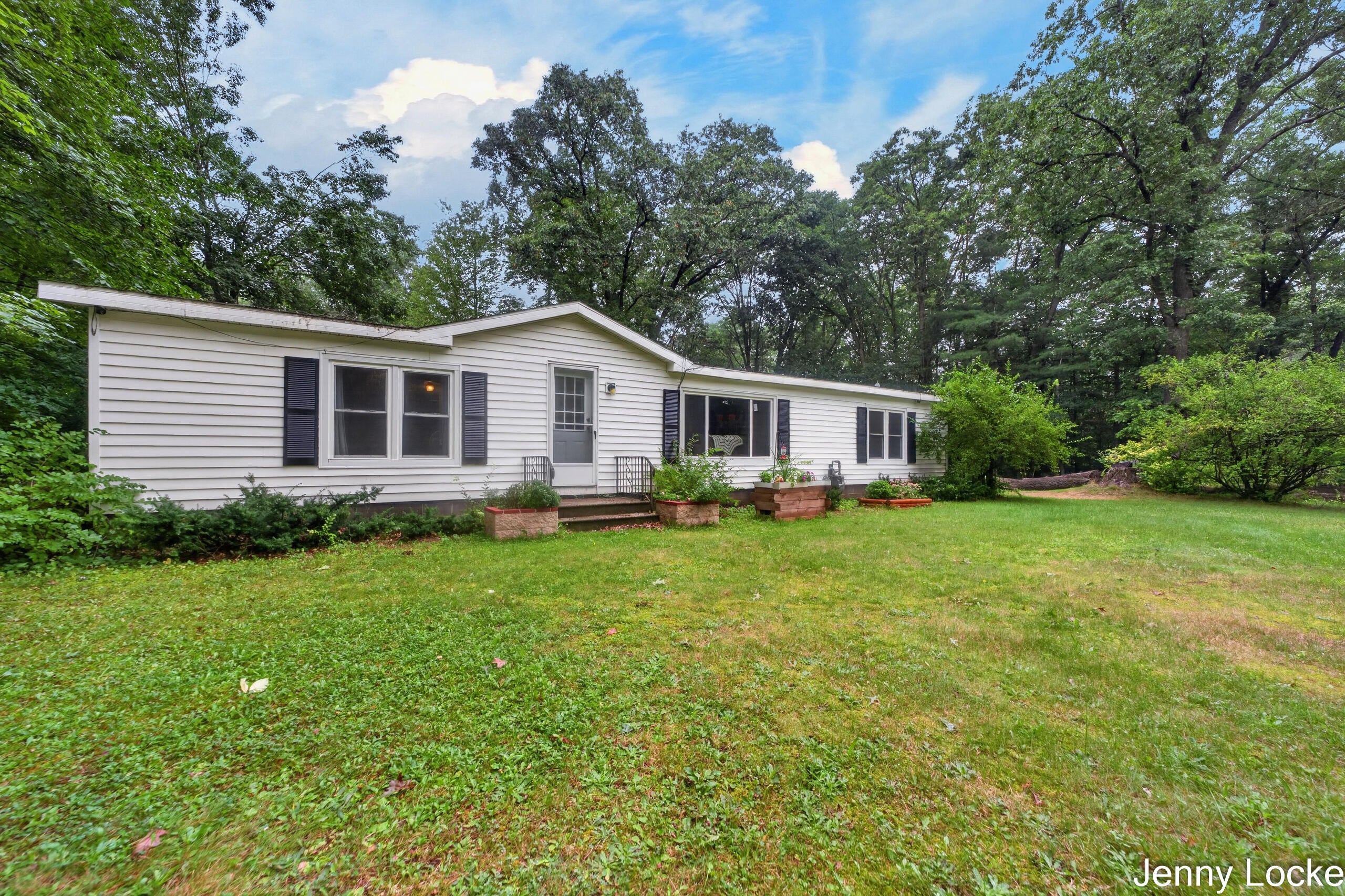 6165 N Weber Road